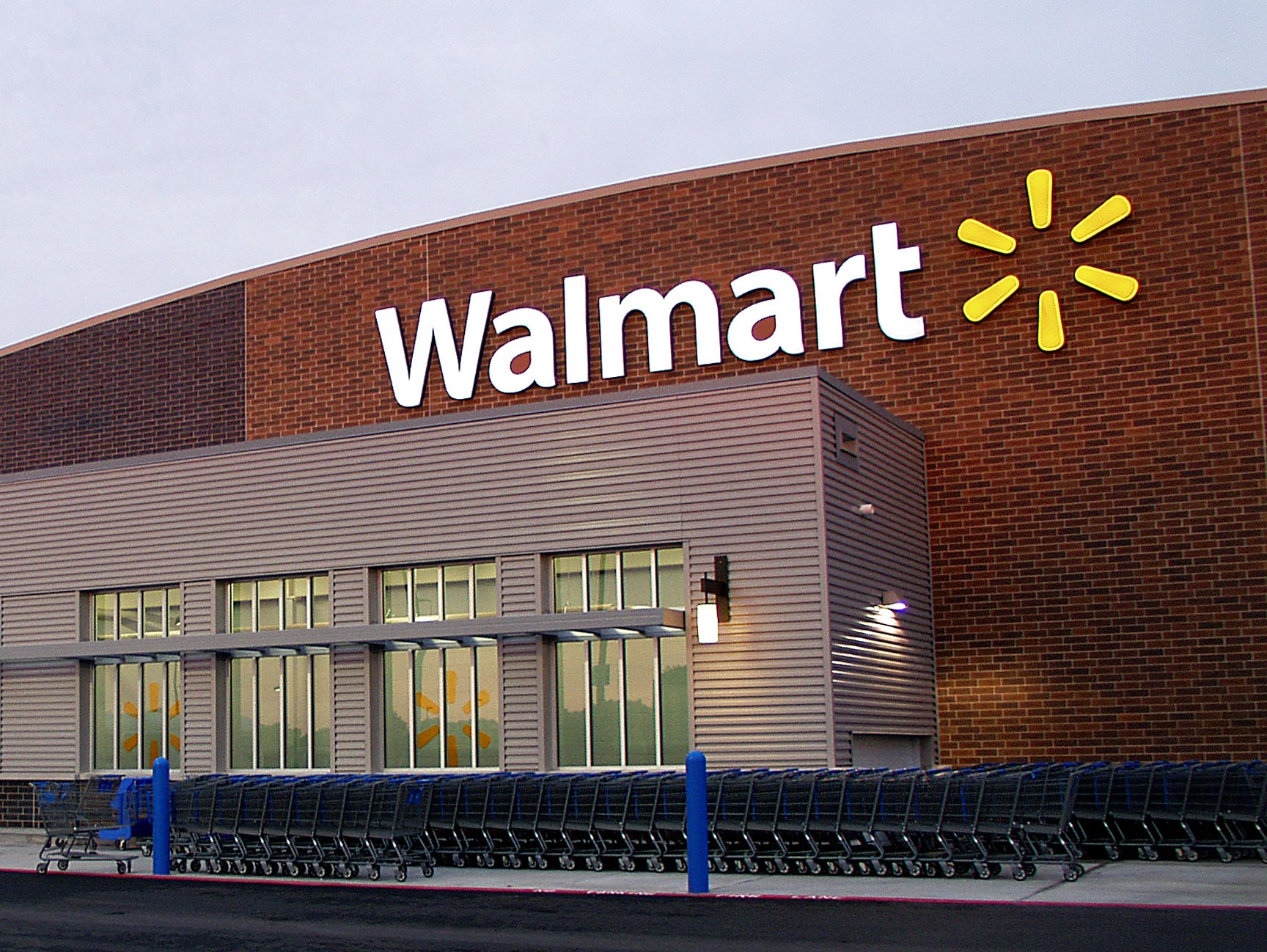 Walmart Supercenter, Rogers